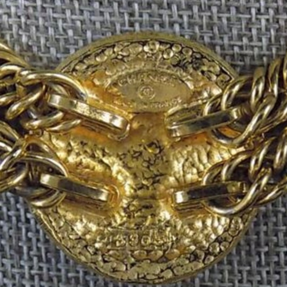 CHANEL Rare Vintage Rue Cambon Necklace - Picture 7 of 13